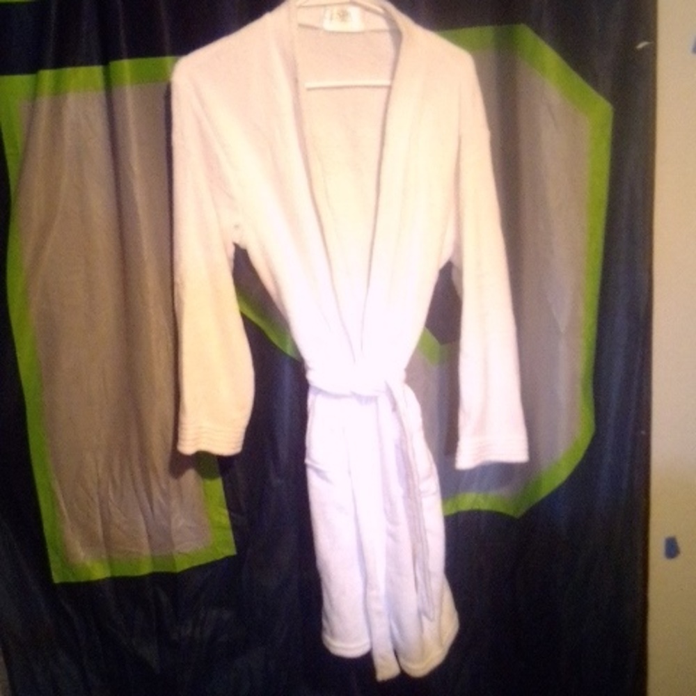 Robes - Picture 4 of 4